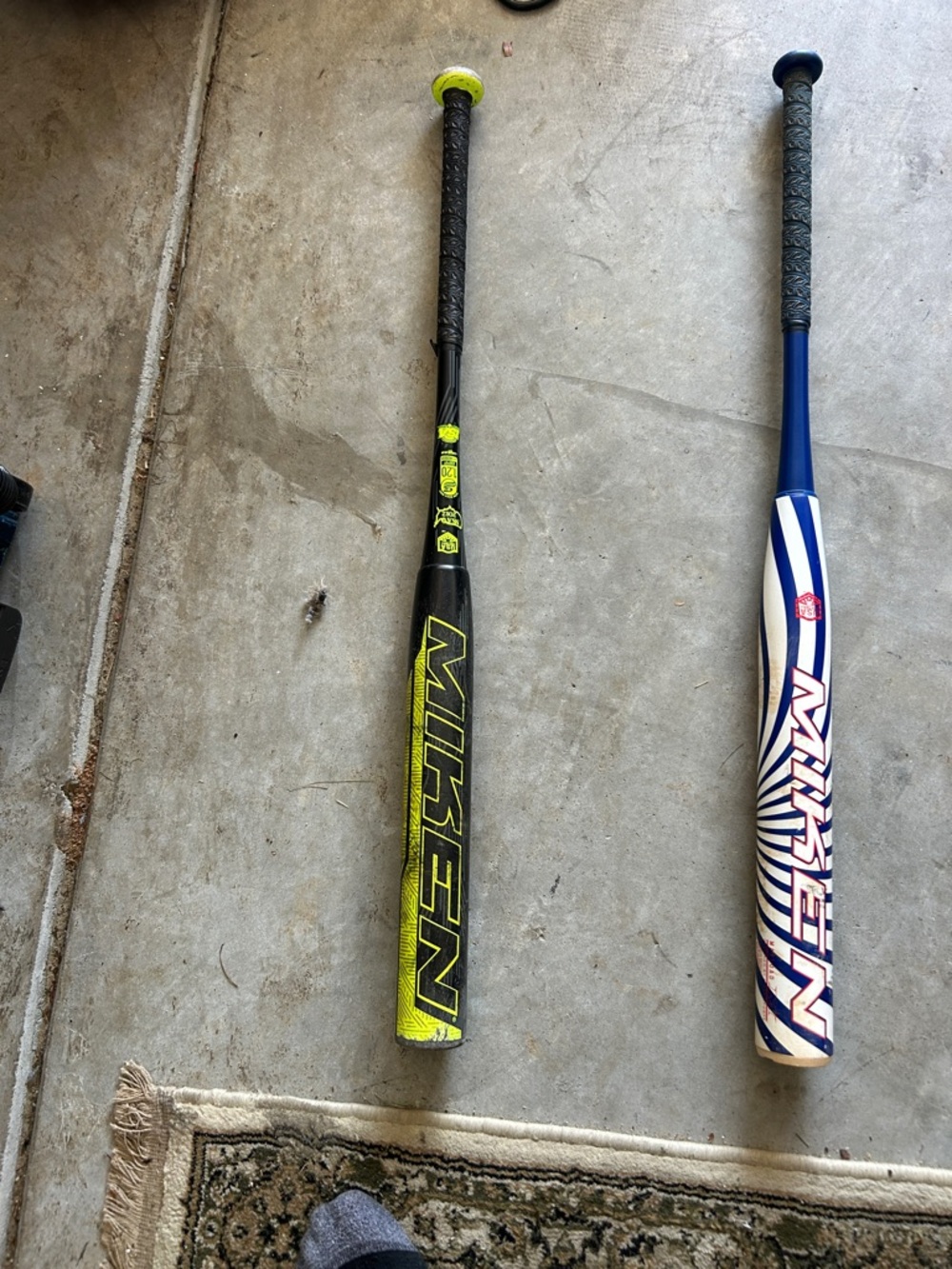 Miken adult softball Bat - Black & Neon Yellow Grip and Miken Freak Adelic